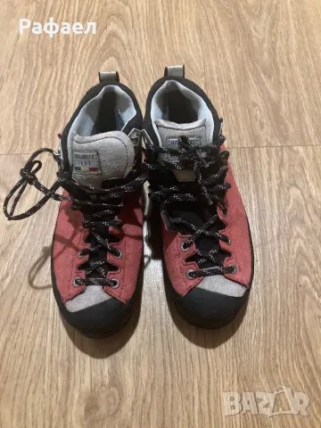 Туристически обувки Dolomite, снимка 1