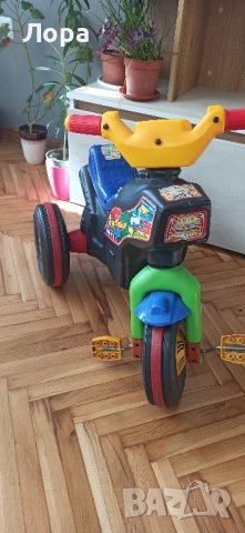 Детски пластмасов мотор триколка , снимка 1 - Коли, камиони, мотори, писти - 43671950