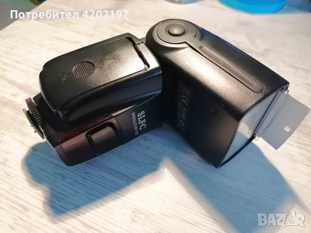 Продавам универсална фотосветкавица-SF-770 I , снимка 4 - Светкавици, студийно осветление - 48933358