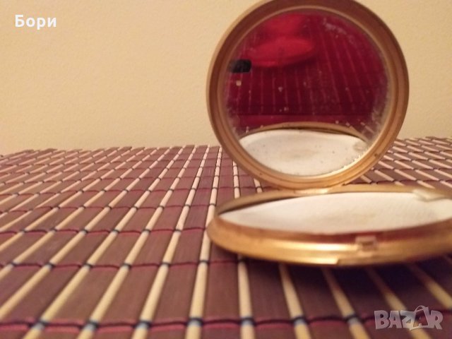 Стара метална пудриера с огледало, снимка 5 - Други ценни предмети - 27551009