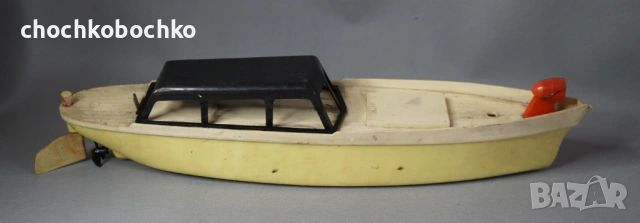 Стара Руска Пластмасова играчка модел лодка кораб 37 см
