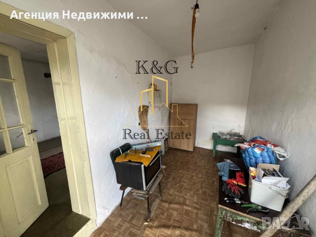 Двуетажна полумасивна къща в гр. Лозница , снимка 5 - Къщи - 51830057