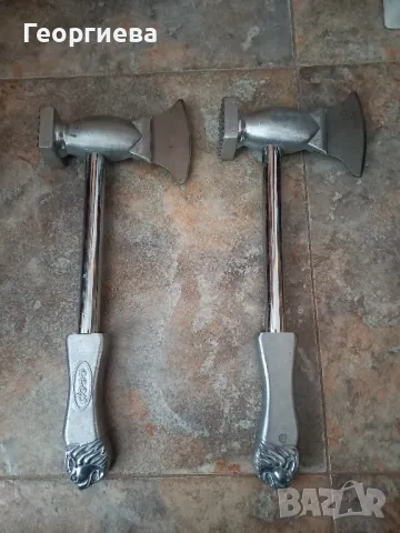 Два съветски сатъра