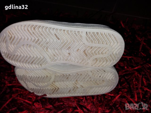 Adidas н 30, снимка 3 - Детски маратонки - 26629662