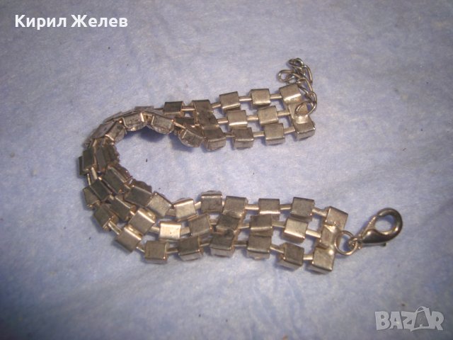 СТАРА ПОСРЕБРЕНА КРИСТАЛНА РЕТРО ВИНТИДЖ СТИЛ АРТ ГРИВНА 6909, снимка 4 - Гривни - 37052463