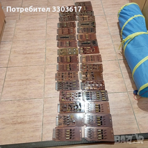 платки с електронни компоненти за части.