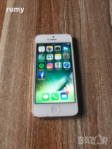 Продавам iPhone 5 