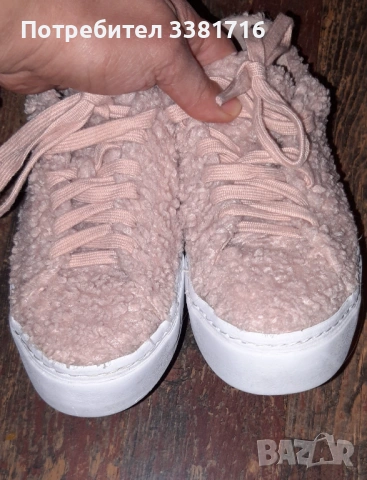 Страхотни кецове ZARA 35 номер, снимка 4 - Детски маратонки - 53578298