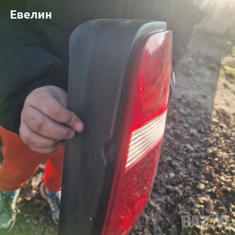 десен стоп VW Touran 2006г, снимка 2 - Части - 52790491