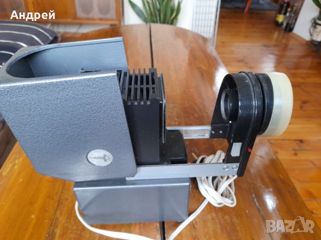 Стар Диапроектор Олимпиский, снимка 6 - Антикварни и старинни предмети - 43077015