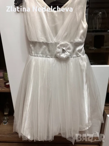 Бяла рокля за 6-7 години, снимка 2 - Детски рокли и поли - 50894982