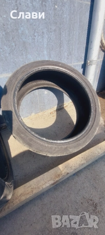 Летни гуми 225х40 18ки, снимка 3 - Гуми и джанти - 52426617
