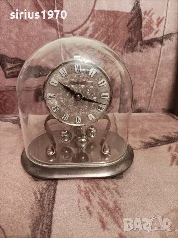 400 дневен механичен работни часовник. 