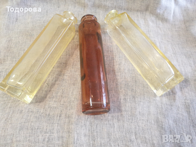 Лот от три броя шишенца от цветно стъкло, снимка 4 - Сервизи - 44911856