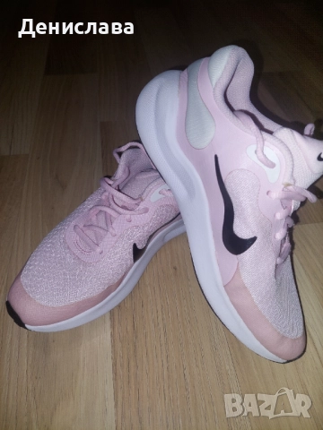 Маратонки Nike, н. 35,5