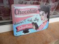 Метална табела храна шоколад блокче млечен черен станиол, снимка 2