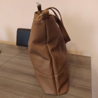 Дамска чанта тип торба, снимка 2 - Чанти - 32583530