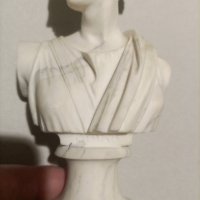 Ръчно изработена Артемида Диана от Версай,скулптора статуя бюст Древногръцка богиня на лова , снимка 5 - Статуетки - 43662665