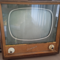 Продавам телевизор "опера", снимка 1 - Антикварни и старинни предмети - 44842159