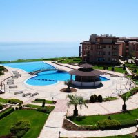 Sea View & infinity pool apartment in Kaliakria resort, снимка 1 - Квартири, нощувки - 38157516