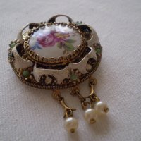 Дамска брошка със перли и порцелан, снимка 6 - Антикварни и старинни предмети - 36649057