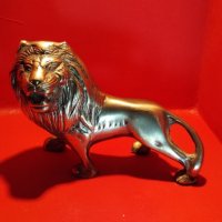Прекрасна стара статуетка на лъв. Месинг., снимка 1 - Антикварни и старинни предмети - 42963050