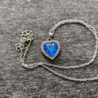 Колие със син кристал и цирконий , снимка 2 - Колиета, медальони, синджири - 44899120