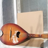 Стара дървена мандолина, снимка 1 - Струнни инструменти - 44069773