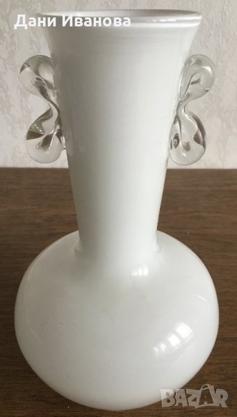 Млечно бяла кристална ваза, снимка 1