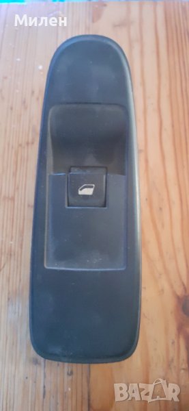 Преден Десен Бутон За Ел.Стъклото На Ситроен Ц4 Гранд Пикасо 2006-2013 Година Citroen C4 Grand Pica, снимка 1