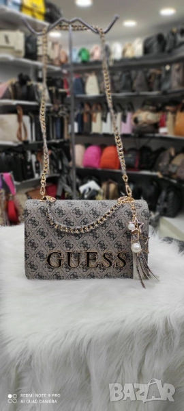 чанти Guess, снимка 1