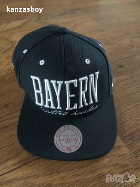 mitchell and ness bayern munich - страхотна мъжка шапка КАТО НОВА, снимка 1