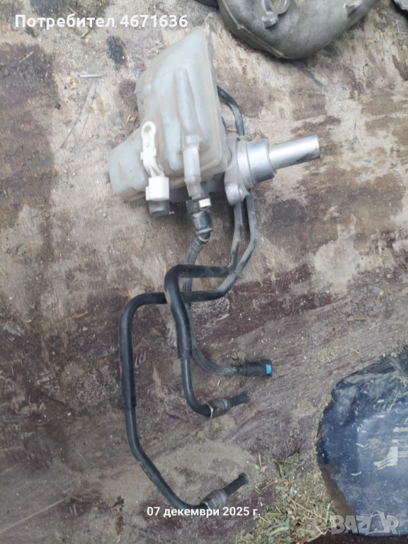 Съд за спирачна течност мазда 5, снимка 1