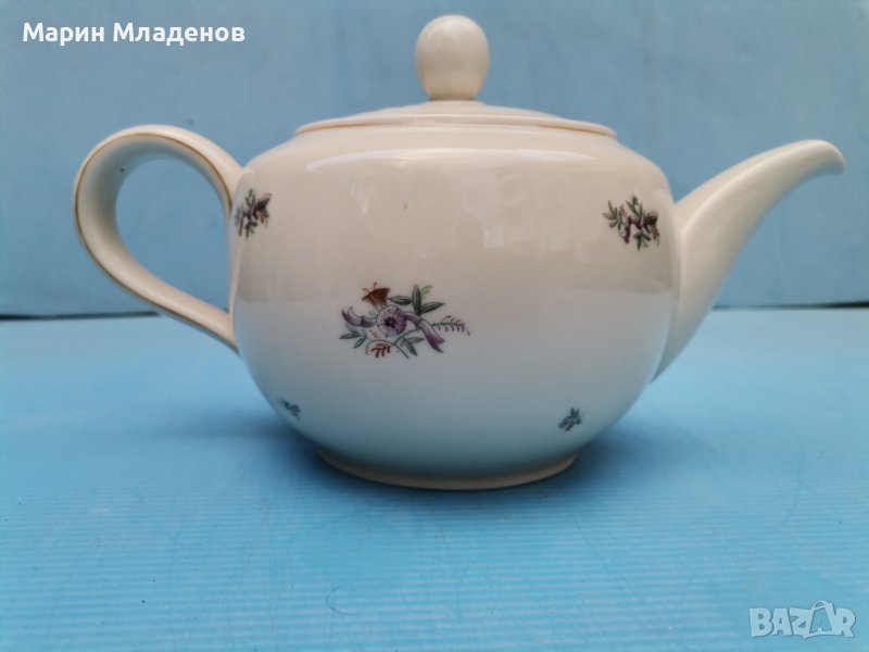 Порцеланов чайник-стар, снимка 1