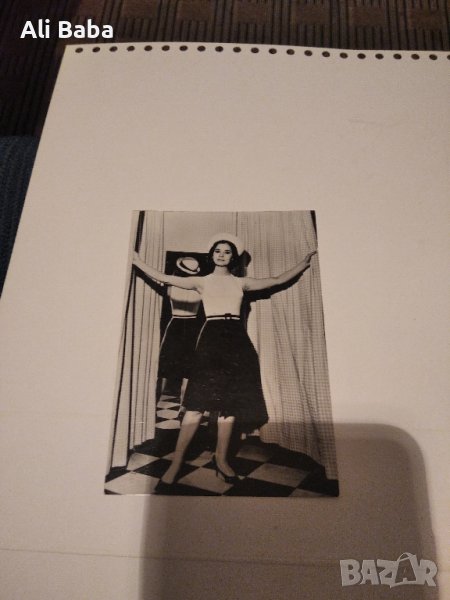 Картичка/снимка френската актриса Мари-Жозе Нат, снимка 1