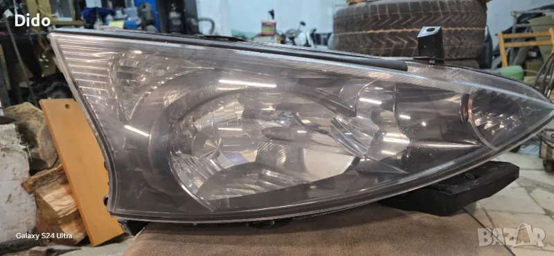 десен фар Mitsubishi Grandis, снимка 1