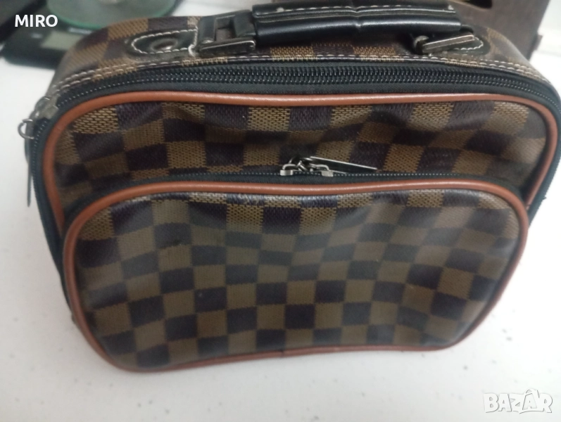 Дамска чанта за козметика, снимка 1