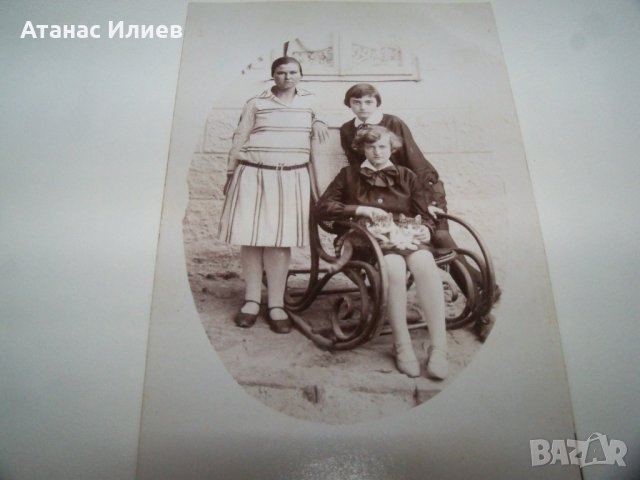 Три стари пощенски картички, ученички от Свищов 1928 - 1930г., снимка 5 - Филателия - 40148915
