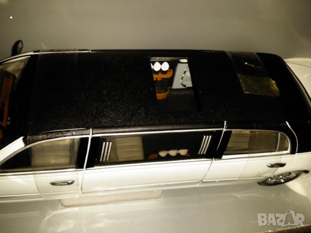 Lincolwn Town Car Limuosine . 1.18.Здравейте продава се модела от  снимките 1.18 Мащаб., снимка 7 - Колекции - 34604103