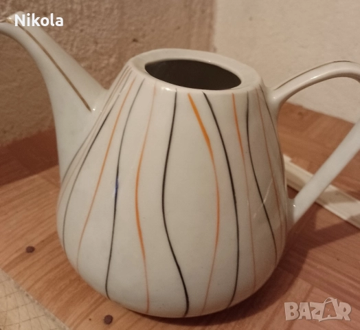 Стар порцеланов съд за чай, снимка 2 - Антикварни и старинни предмети - 51551776