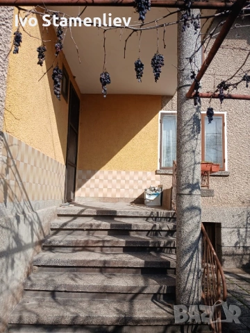 Продава се къща, снимка 7 - Къщи - 53449535