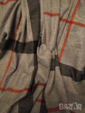 Burberrys оригинален шал кашмир  НАМАЛЕНИЕ , снимка 2 - Шалове - 43315822