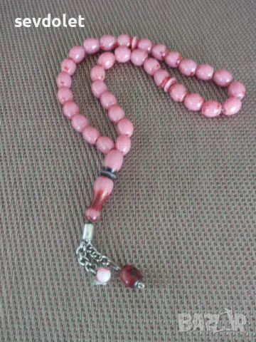 Красива и стилна броеница.