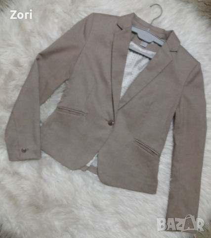 СТРАХОТНО ВТАЛЕНО бежово сако, снимка 2 - Сака - 44910759
