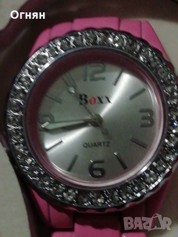 Часовник Брошка BOXX