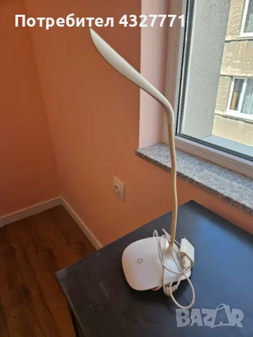 LED подвижна настолна лампа