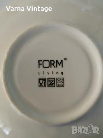 Колекционерска порцеланова чинийка във френски стил. FORM LIVING Швеция., снимка 3 - Колекции - 49256052