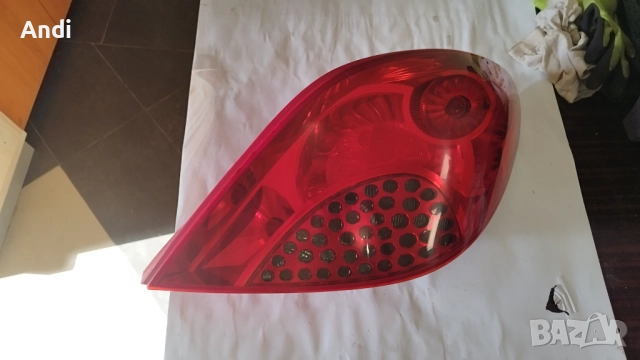 Peugeot 207 (2006-2010г.) - Пежо 207 Емблема , стоп и капаци за халогени оригинални, управление на с, снимка 6 - Части - 52819444