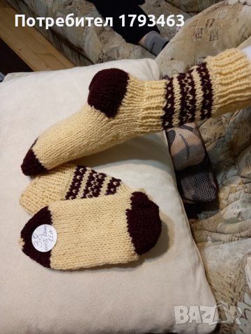 Ръчно плетени дамски чорапи от вълна размер 38, снимка 3 - Дамски чорапи - 39379623