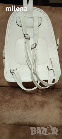 Нова дамска раничка в бяло и флорални мотиви, снимка 3 - Раници - 38363102